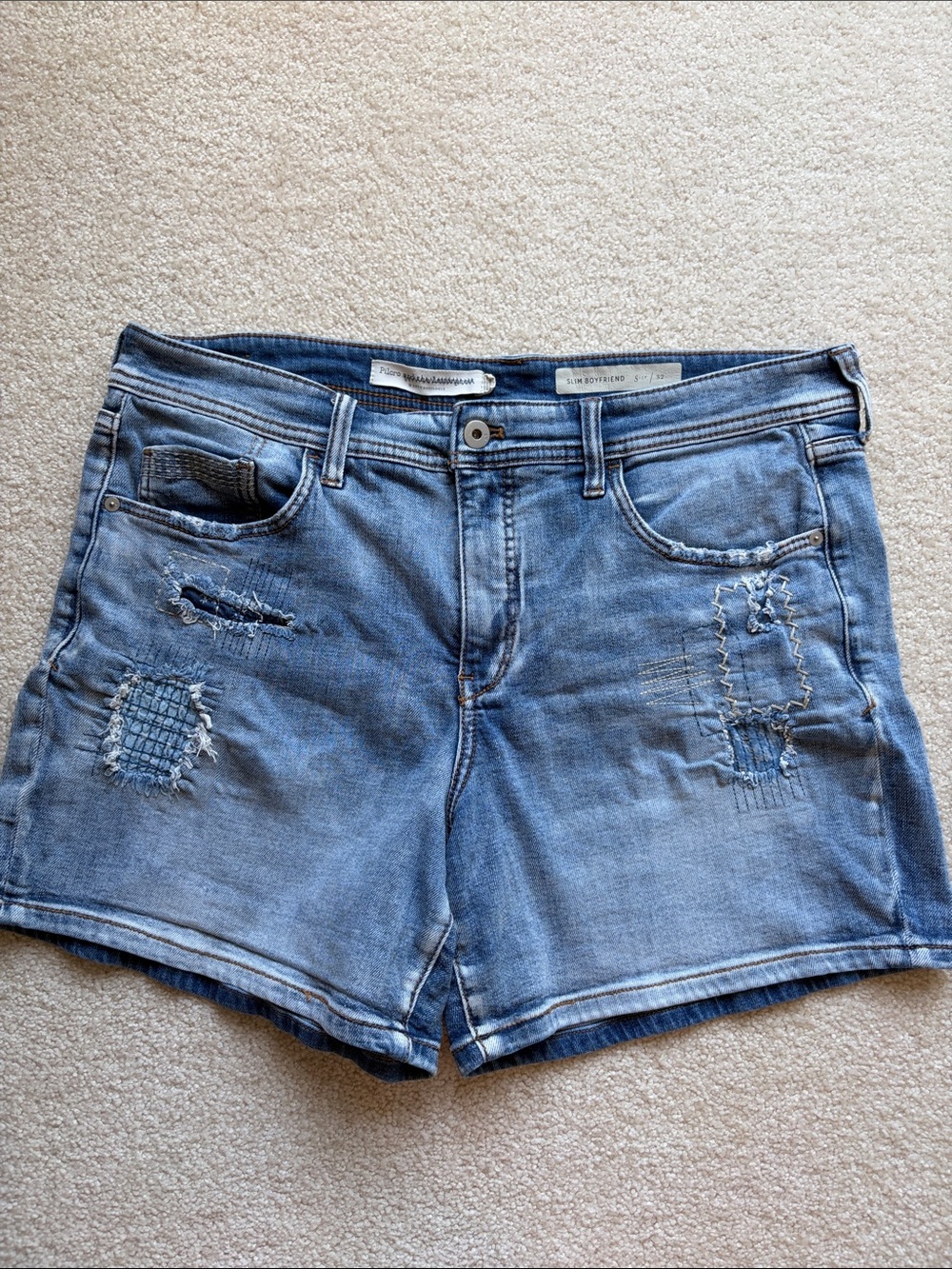 Pilcro by Anthropologie Slim Boyfriend Distressed Light Blue Denim Shorts sz 32